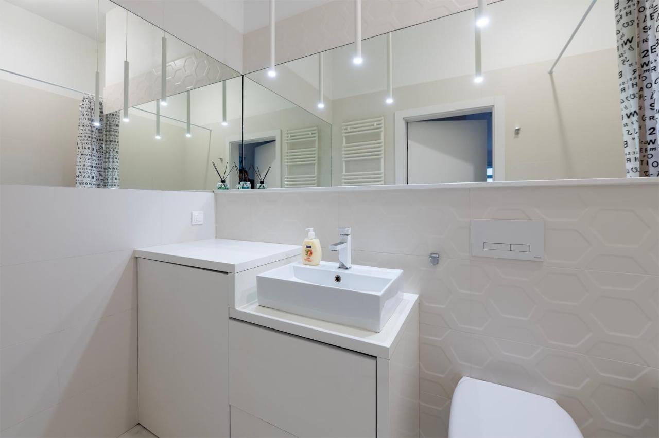Penthouse With A View Of Lodz & Free Parking Apartment Екстериор снимка