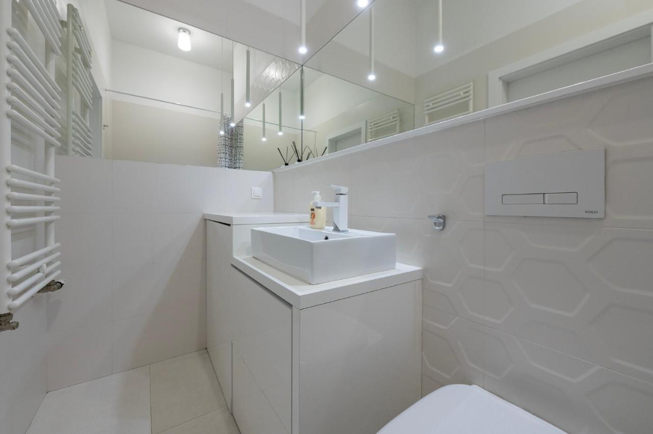 Penthouse With A View Of Lodz & Free Parking Apartment Екстериор снимка